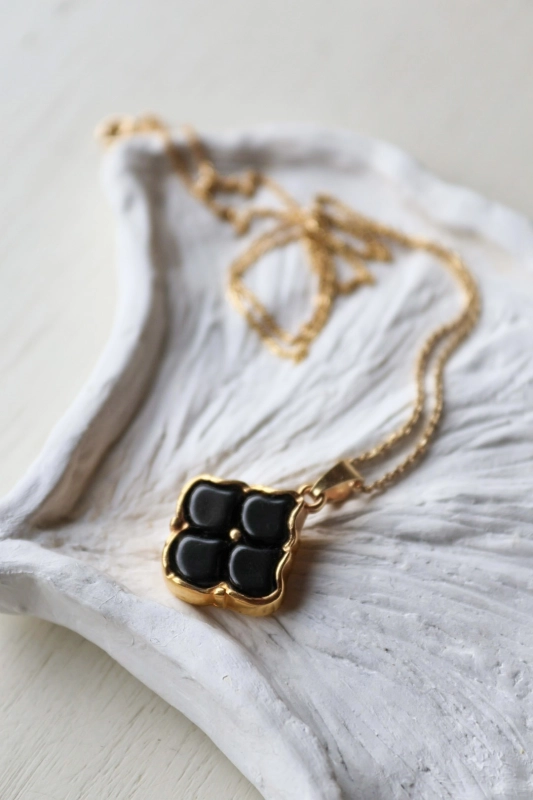 Naszyjnik Black Ginko