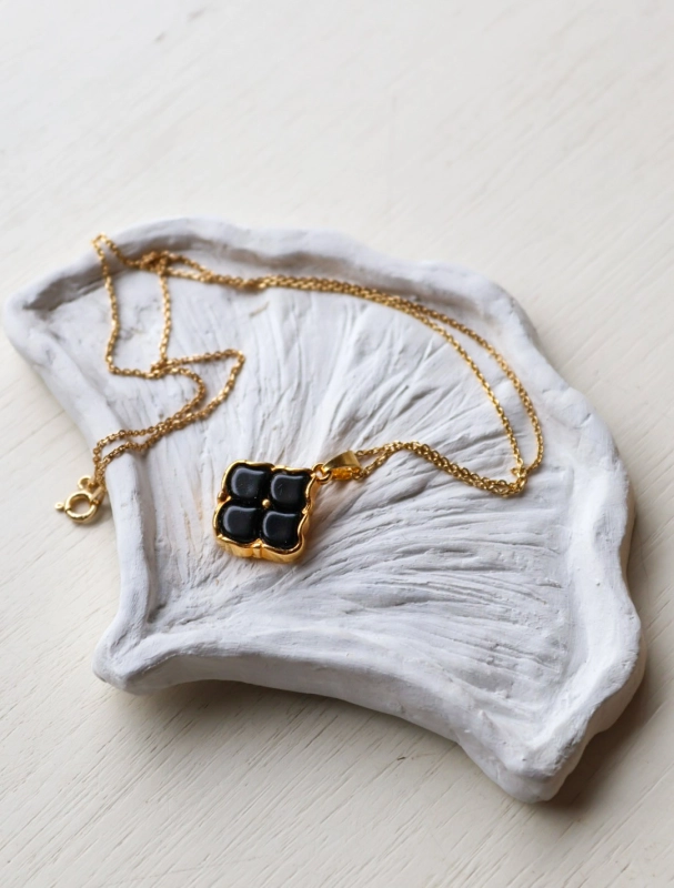 Naszyjnik Black Ginko